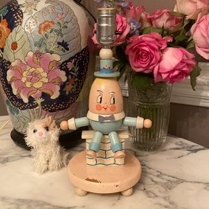 Vintage Humpty Dumpty Wooden Lamp